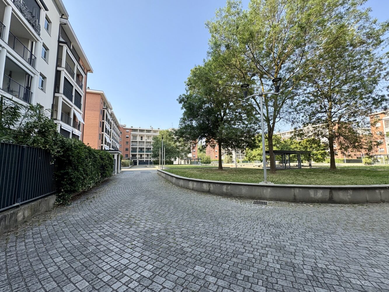 ROZZANO Piazza Papa Giovanni Paolo II 22 - immagine 25