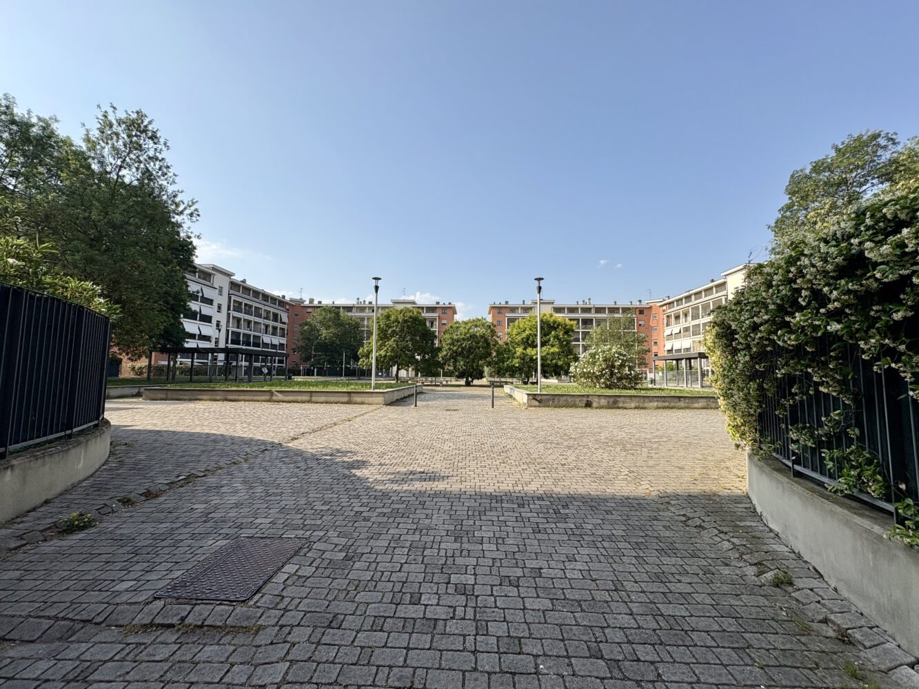 ROZZANO Piazza Papa Giovanni Paolo II 22 - immagine 27